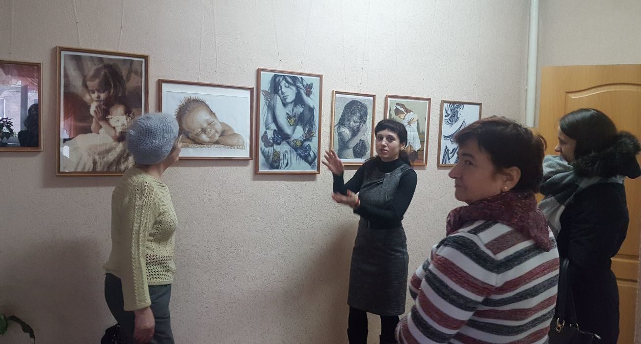 Новая выставка в арт-уголке «Эффект»