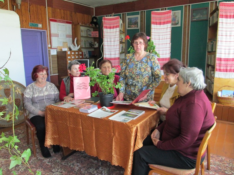 Кміцянская сельская бібліятэка для ўсіх