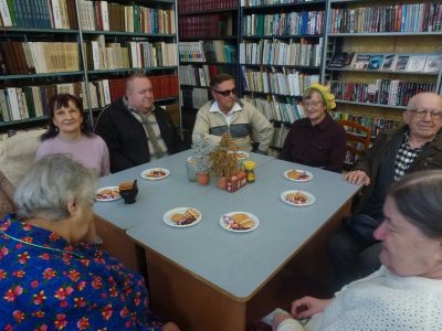 «Цяпло сэрцаў вам вяртаю»