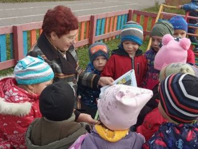 Гучныя чытанні на свежым паветры