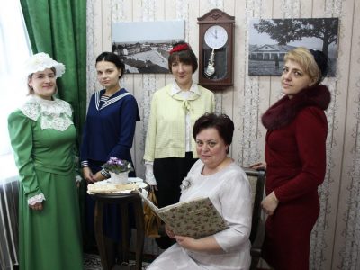 Рэтра-фотаатэлье ў Навагрудскай раённай бібліятэцы