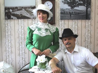 Міністр спорту і турызму Рэспублікі Беларусь наведаў наша Рэтра-фотаатэлье