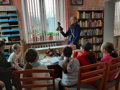 В Отминовской библиотеке на каникулах царит дружба и веселье