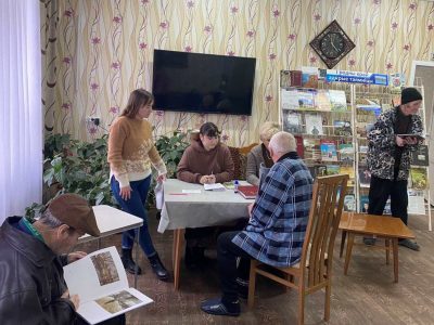 Бібліятэка для пажылых грамадзян у ТЦСАН Брольнікаў
