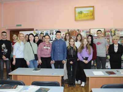 «Поэтические голоса столетий» к Всемирному дню поэзии