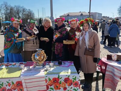 «Как на масленой неделе мы блины пекли и пели»