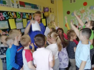 Лета разам з бібліятэчным пунктам Навагрудскай раённай бібліятэкі
