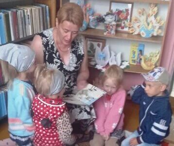 Экскурсія па Ладзеніцкай сельскай бібліятэцы