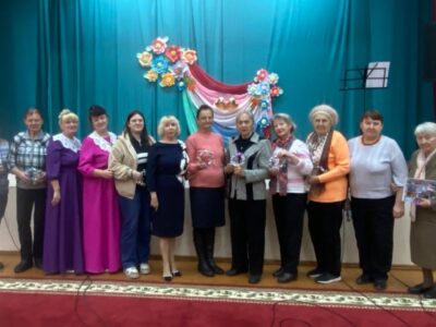 Стихи, поздравления и подарки ко Дню Матери в Кошелевской библиотеке