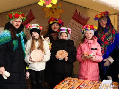 Навагрудская раённая бібліятэка на раённым свяце «Масленіца»