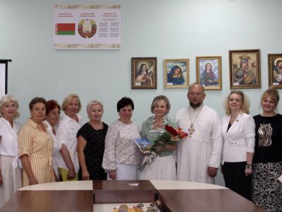 Презентация выставки иконописи «Духовный свет» Ядвиги Сенько